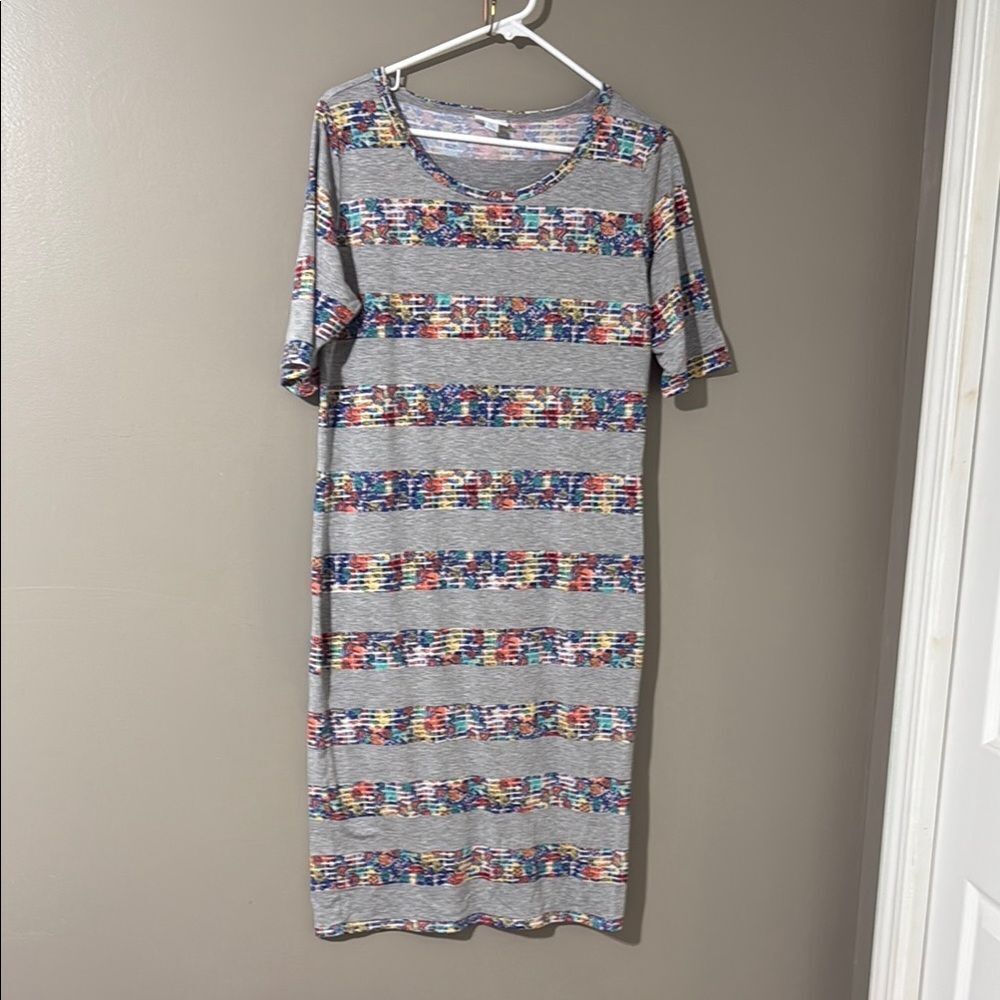 LuLaRoe Gray Midi Sheath Dress Short Sleeve Crew Neck